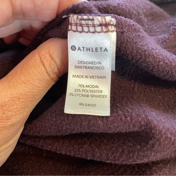 Athleta Purple Long Sleeve Sweatshirt Size Medium - Picture 6 of 7